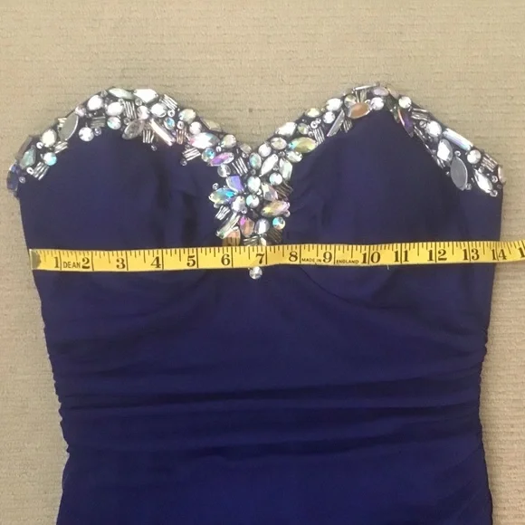 Price Drop⬇️Elegant Evening Gown - Picture 3 of 8